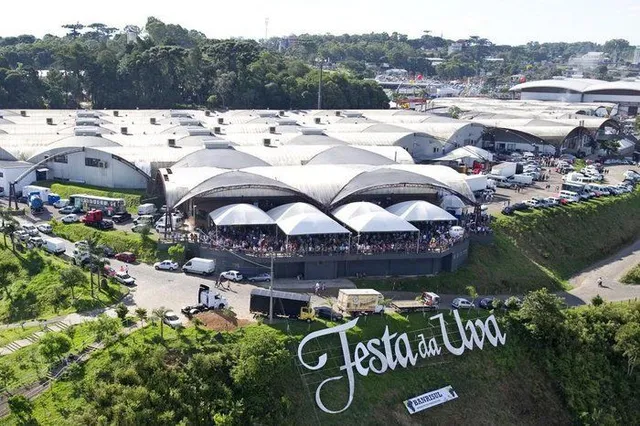 pavilhoes festa da uva